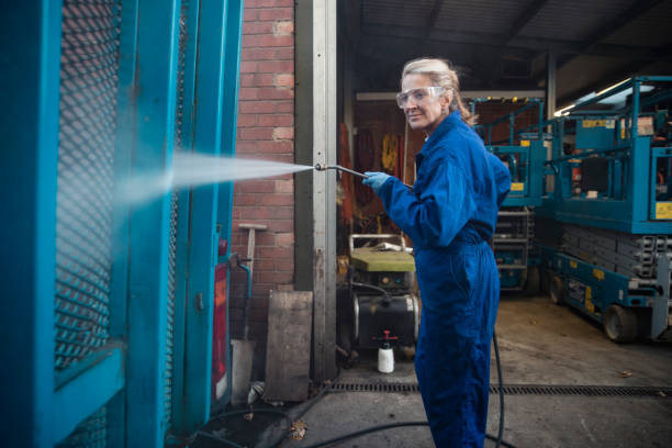 Best Concrete Pressure Washing  in Walnut, IL